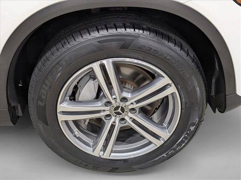Used 2022 Mercedes-Benz GLC 300 w/ Premium Package Lite image 24