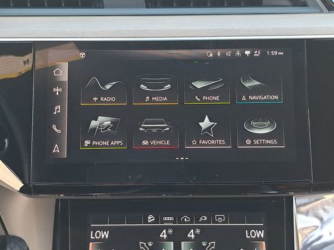 Used 2024 Audi Q8 e-tron Premium Plus image 24