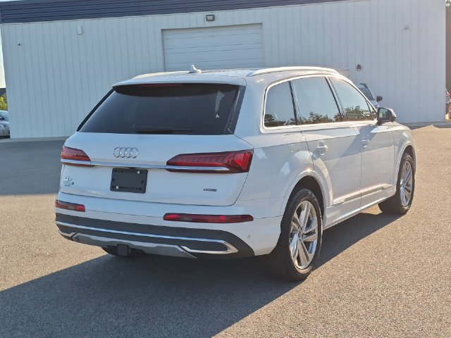 Used 2023 Audi Q7 3.0T Premium Plus w/ Premium Plus Package AWD/4WD image 3