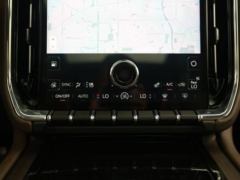 Used 2025 GMC Yukon Denali Ultimate w/ LPO, Floor Liner Package AWD/4WD image 47