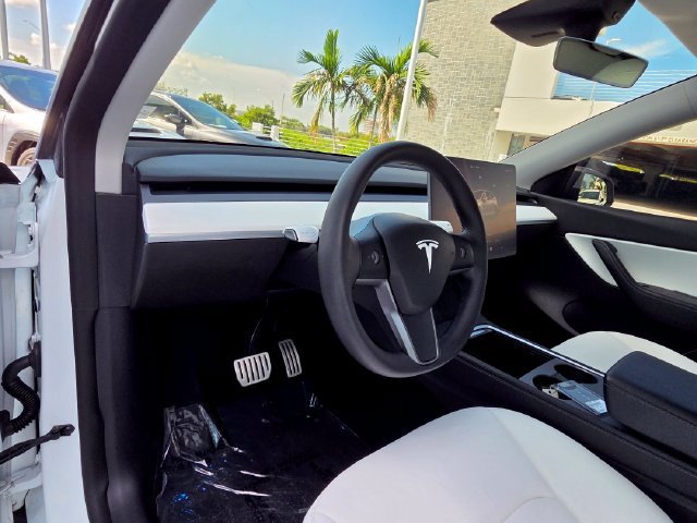 Used 2022 Tesla Model Y Performance AWD/4WD image 27