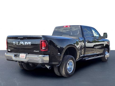 New 2026 RAM 3500 Tradesman AWD/4WD image 9