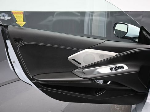 Used 2021 Chevrolet Corvette Stingray Preferred Cpe w/ Z51 Performance Package RWD image 9
