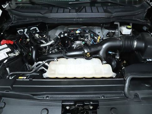 Used 2021 Ford F150 XLT image 40