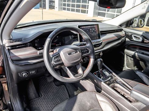 Used 2022 Jeep Compass Trailhawk w/ Trailhawk Elite Group AWD/4WD image 8