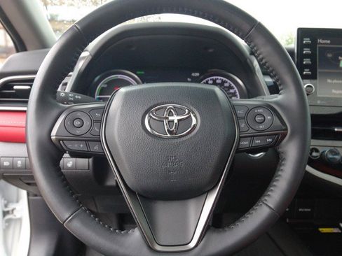 Used 2022 Toyota Camry XSE w/ Cold Weather Package FWD image 19