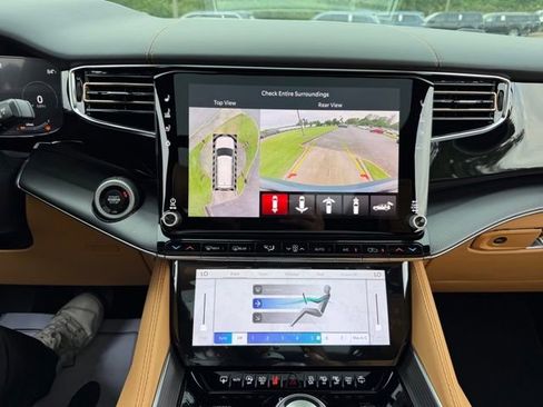 New 2026 Jeep Grand Wagoneer Summit AWD/4WD image 20