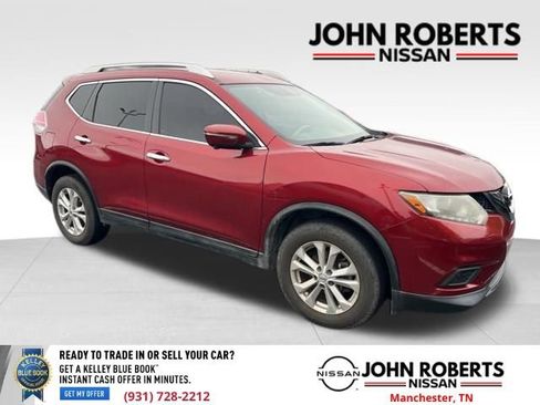 Used 2015 Nissan Rogue SV w/ SV Premium Package FWD image 2