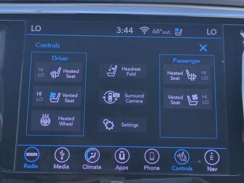 Used 2018 Chrysler Pacifica Limited w/ Advanced Safetytec Group FWD image 24