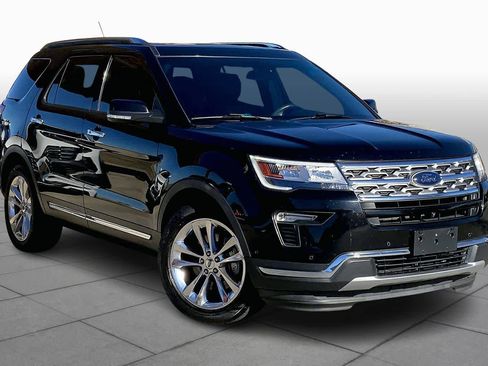 Used 2018 Ford Explorer Limited w/ Equipment Group 301A image 2