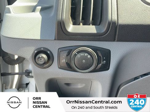 Used 2015 Ford Transit 350 XLT RWD image 17