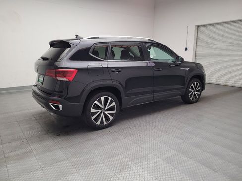 Used 2024 Volkswagen Taos SE image 10