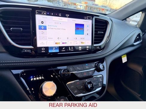 New 2026 Chrysler Pacifica Select w/ S Appearance Package image 22