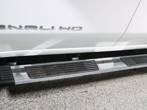 Used 2023 GMC Sierra 2500 Denali w/ Denali Ultimate Package image 12