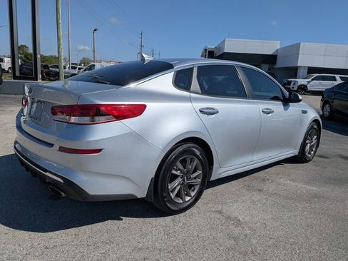 Used 2020 Kia Optima LX image 3