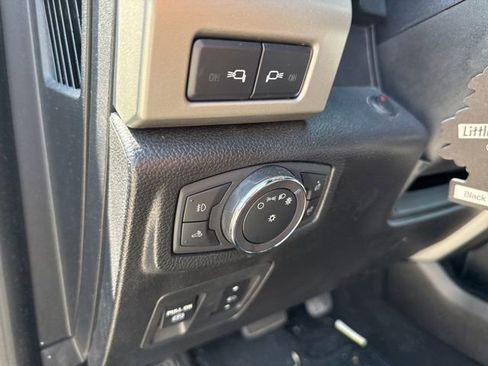 Used 2018 Ford F150 Lariat w/ Equipment Group 502A Luxury image 15