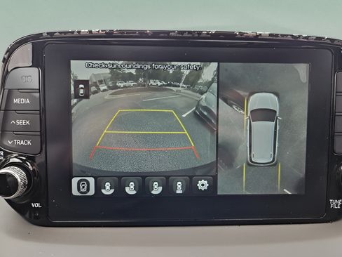 Used 2020 Hyundai Santa Fe Limited FWD image 19