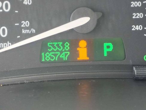 Used 2004 Saab 9-3 Linear FWD image 10