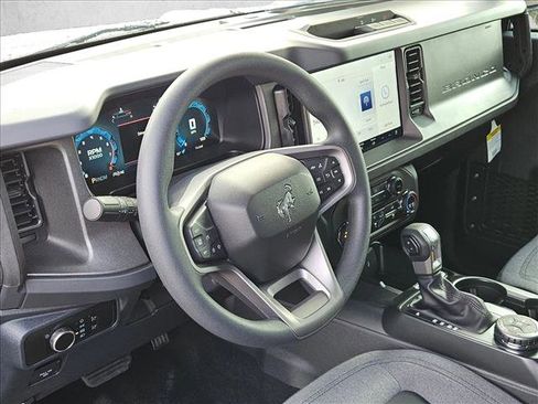 New 2025 Ford Bronco 4-Door image 3