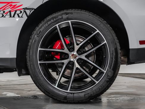 Used 2022 Porsche Macan S image 17