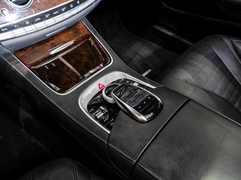 Used 2018 Mercedes-Benz S 560 4MATIC Sedan image 21