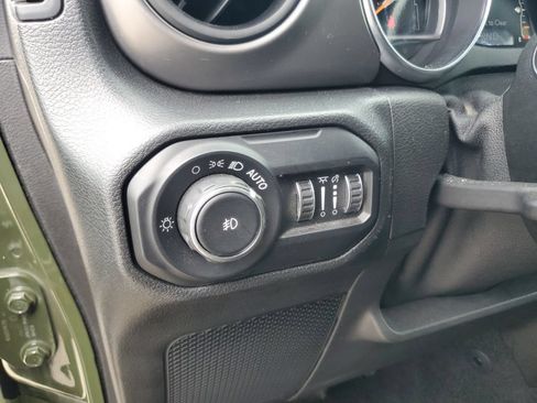 Used 2021 Jeep Wrangler Unlimited Sport AWD/4WD image 11