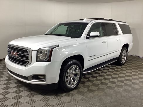 Used 2019 GMC Yukon XL SLT w/ Open Road Package AWD/4WD image 5