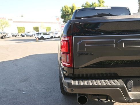Used 2018 Ford F150 Raptor w/ Equipment Group 802A Luxury image 9