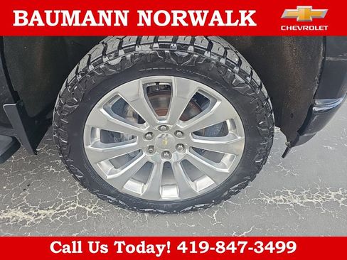 Used 2021 Chevrolet Silverado 1500 High Country w/ Technology Package AWD/4WD image 19