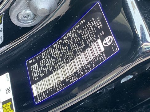 Used 2025 Toyota Corolla LE image 29