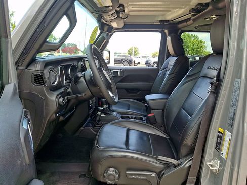 Used 2023 Jeep Wrangler Unlimited Sahara w/ Cold Weather Group AWD/4WD image 13