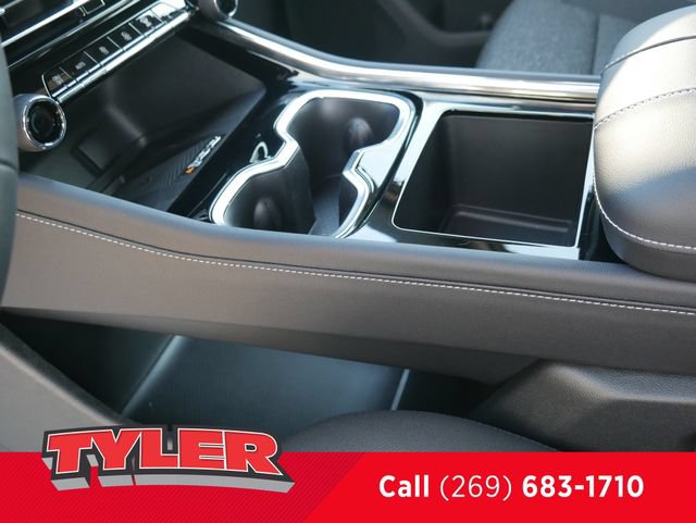 New 2027 Chevrolet Traverse LT w/ LPO, Floor Liner Package AWD/4WD image 36