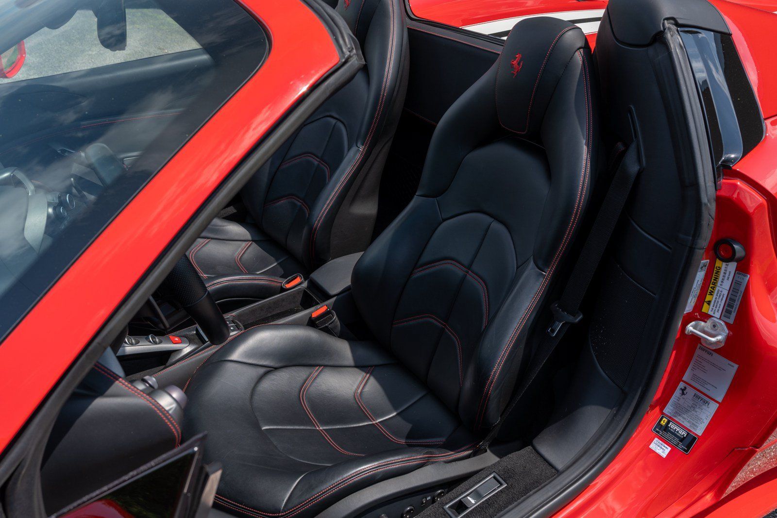 Used 2018 Ferrari 488 Spider RWD image 33