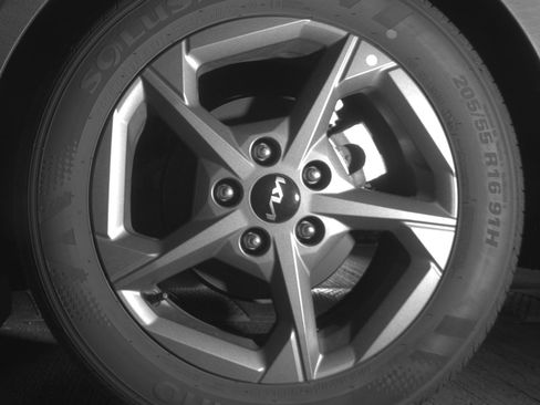 Used 2025 Kia K4 LXS image 14