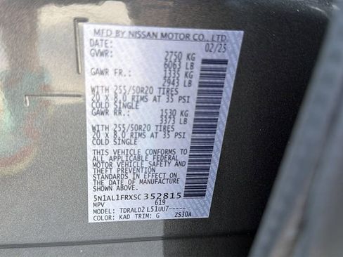 Used 2025 INFINITI QX60 Luxe image 36