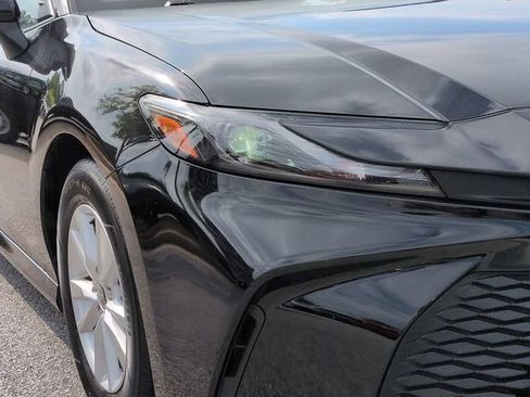 Used 2025 Toyota Camry LE FWD image 11