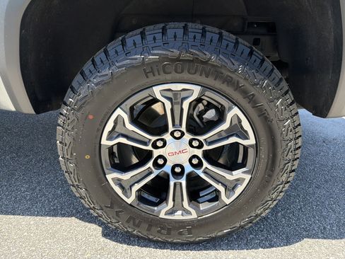 Certified 2023 GMC Canyon AT4 AWD/4WD image 28