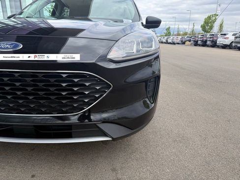 Used 2022 Ford Escape SE FWD image 29