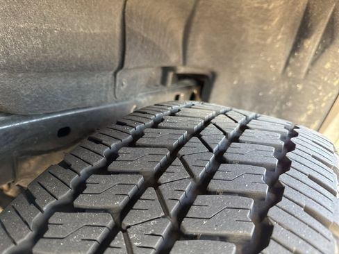 Used 2024 Chevrolet Colorado Z71 w/ Z71 Convenience Package 2 image 10