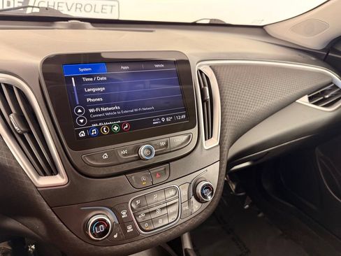 Used 2022 Chevrolet Malibu LT FWD image 28