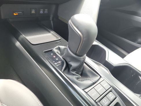Used 2026 Toyota Camry SE FWD image 27