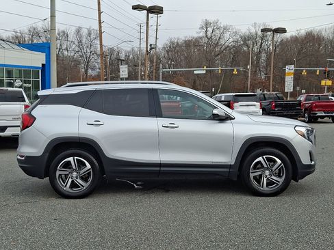 Used 2021 GMC Terrain SLT image 7