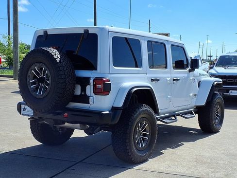 Used 2024 Jeep Wrangler Unlimited Rubicon 392 AWD/4WD image 2