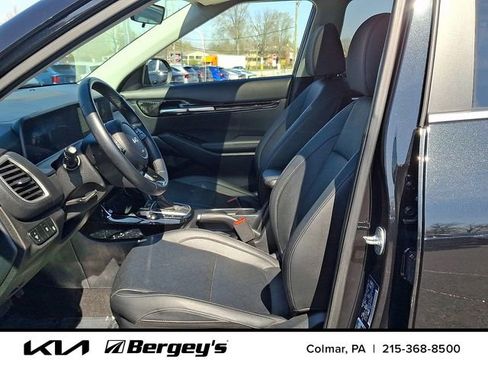Certified 2024 Kia Seltos EX AWD/4WD image 16