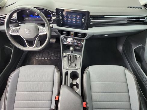 Certified 2025 Volkswagen Jetta SE FWD image 19