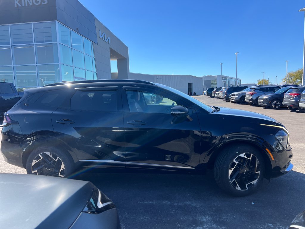 Certified 2024 Kia Sportage SX AWD/4WD image 3