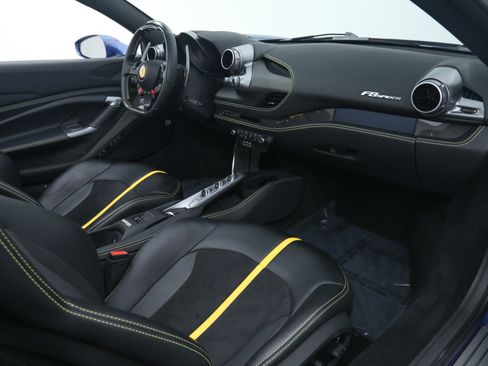 Certified 2023 Ferrari F8 Tributo RWD image 21