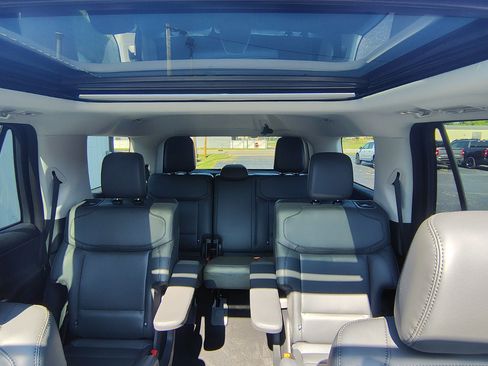 New 2026 Ford Expedition Active AWD/4WD image 33