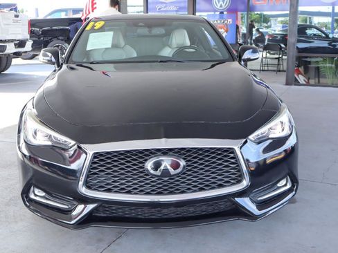 Used 2020 INFINITI Q60 3.0t Luxe RWD image 13