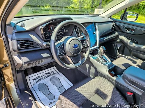 Certified 2025 Subaru Outback Premium w/ Popular Package #1A AWD/4WD image 9